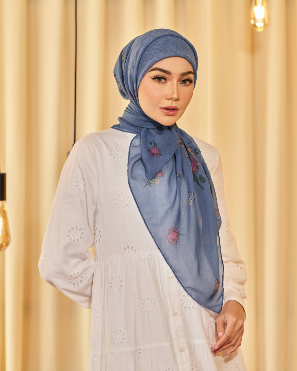 Rhea in Iris