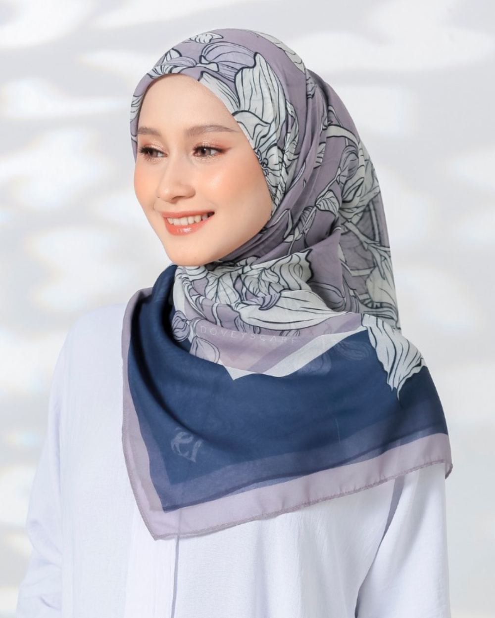 Fantasy in Scandal Blue - Image 2